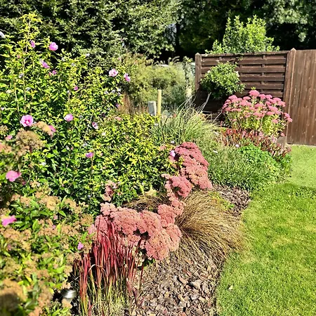 La Perruche Semesterbostad Heussé